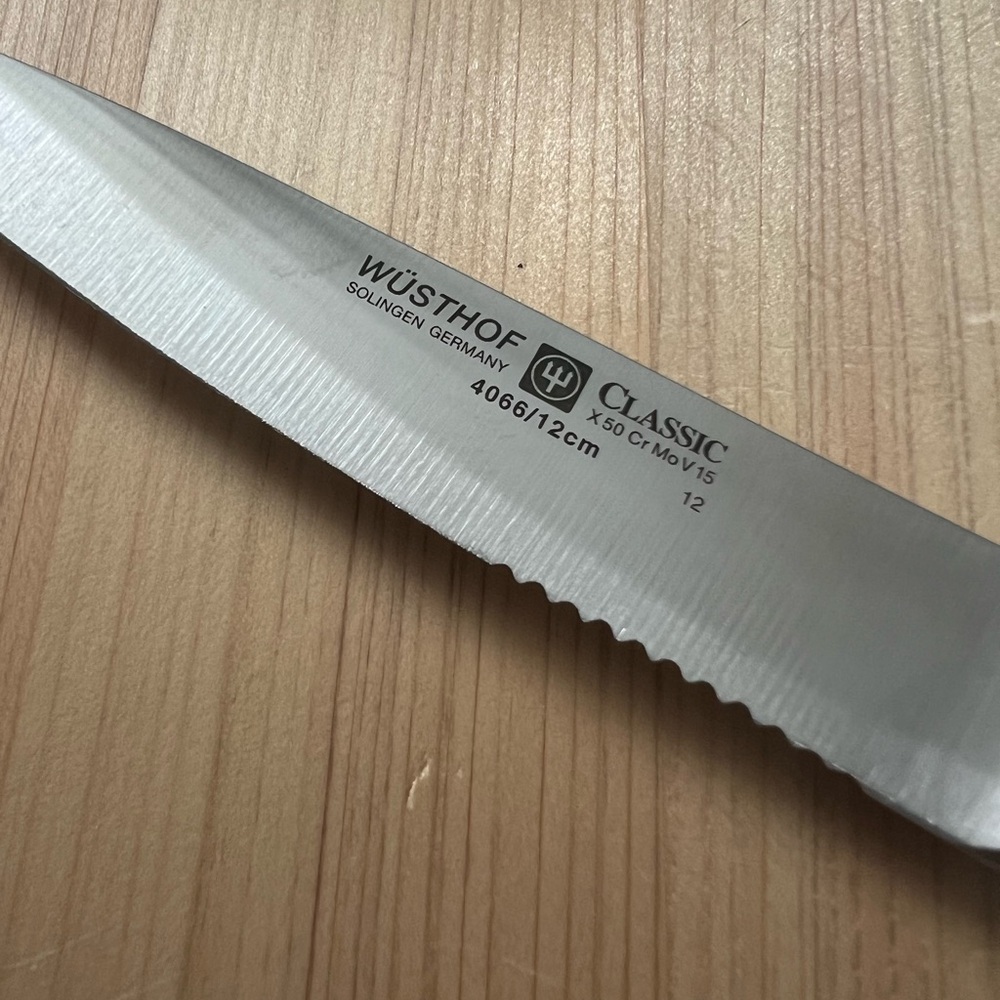 Wusthof Black Semi-Serrated Utility Knife - Picture 5 of 7